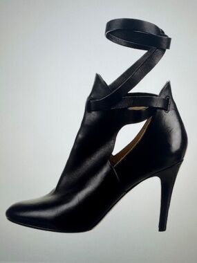 Authentic Jimmy Choo Leather Ankle Boot Size 38.5 / 8.5